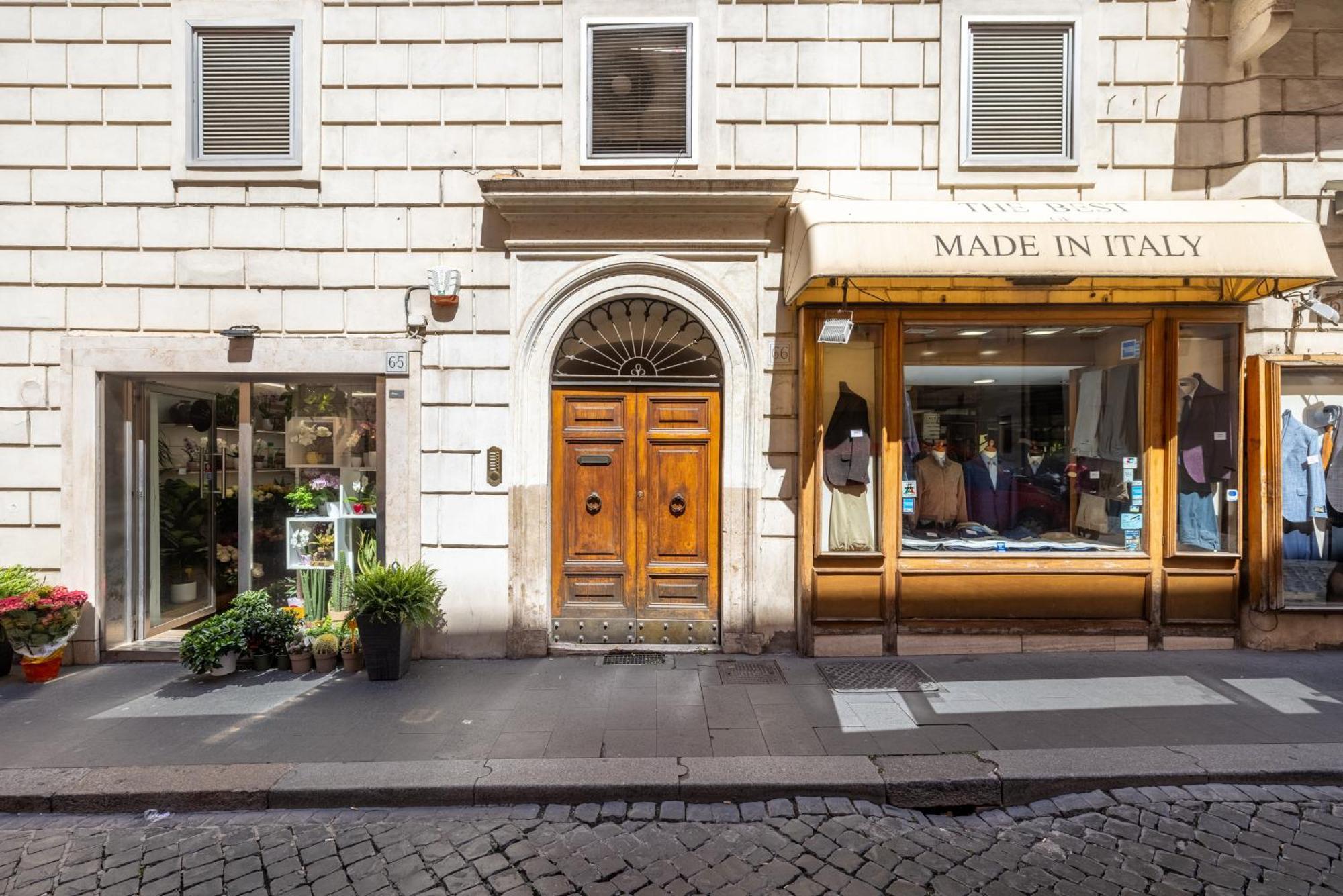 Charming At Spanish Steps, No Elevator Appartement Rome